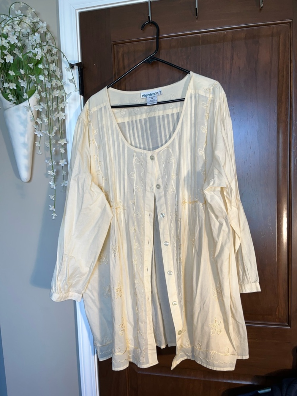 Denim 24/7 Pale Yellow Embroidered Button-Front Peasant Blouse